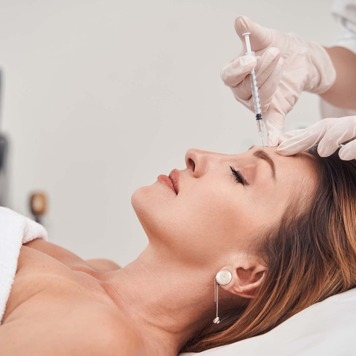 calm-attractive-woman-visiting-beauty-clinic-for-f-SMH7F8T.jpg